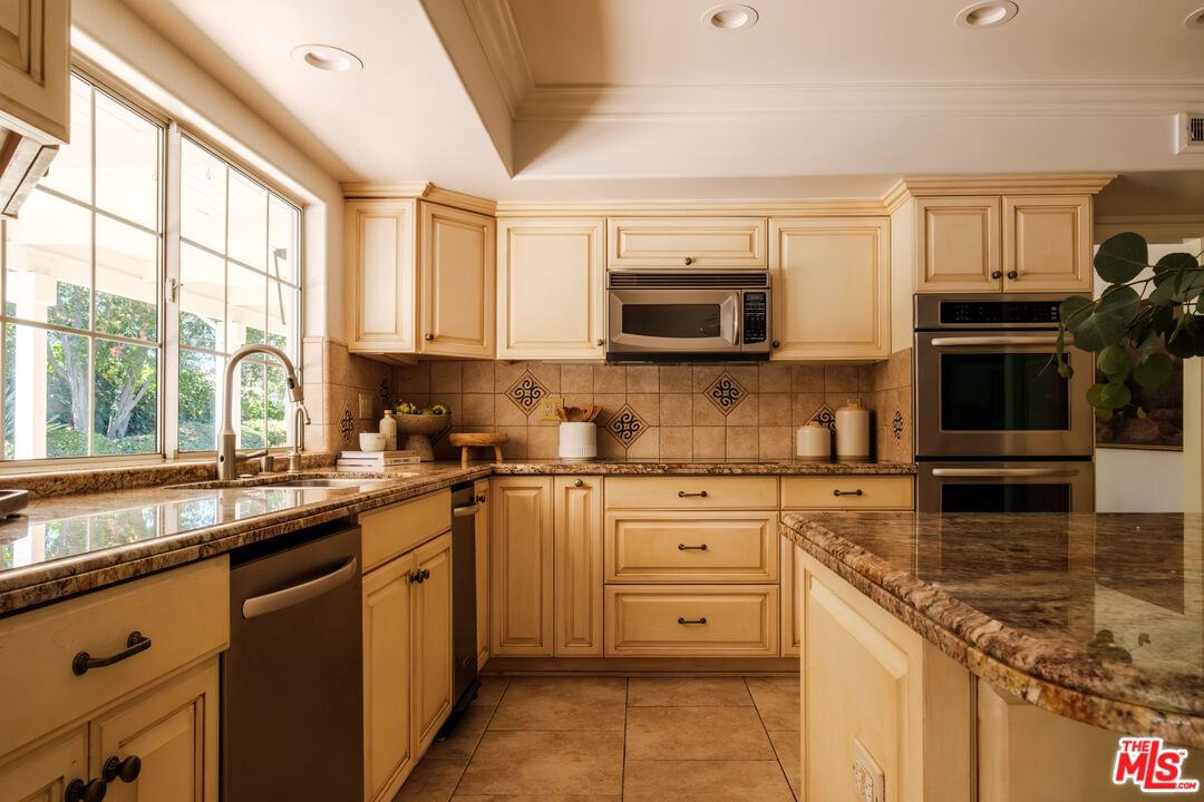 Gresham photo 22