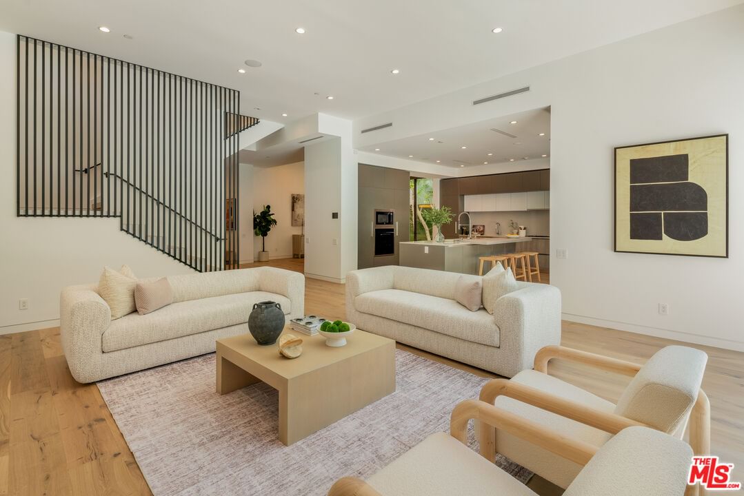 Crescent Heights photo 15
