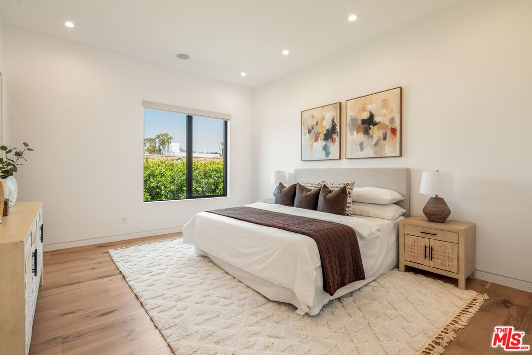 Crescent Heights photo 23