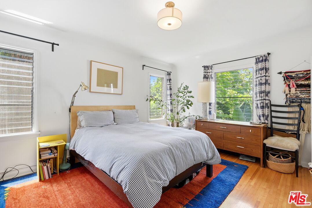 Crescent Heights photo 11