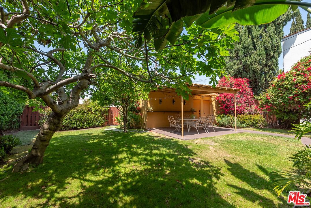 Crescent Heights photo 27