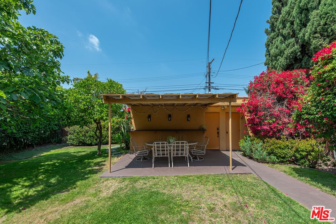 Crescent Heights photo 29