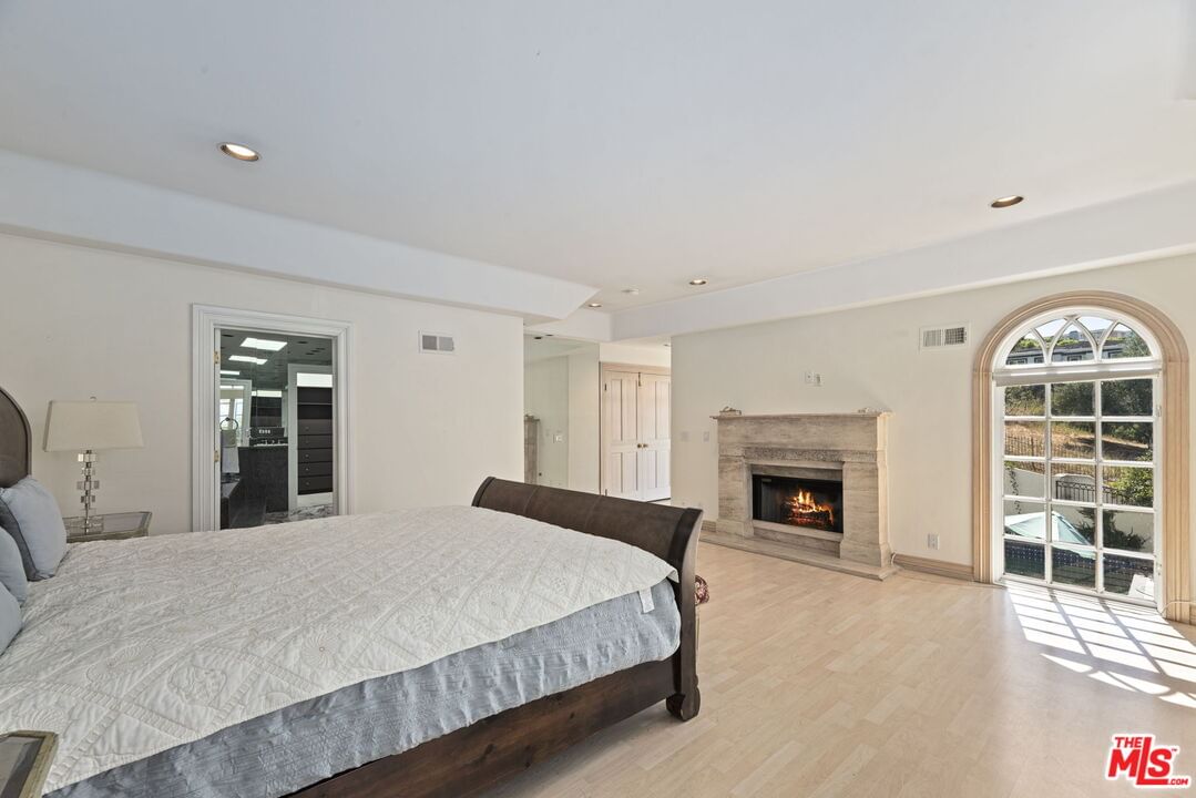 Mulholland photo 16