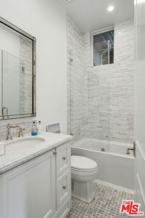 Haney photo 26