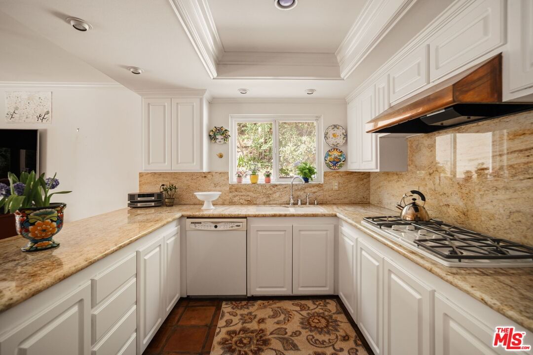 Pine Oak photo 15
