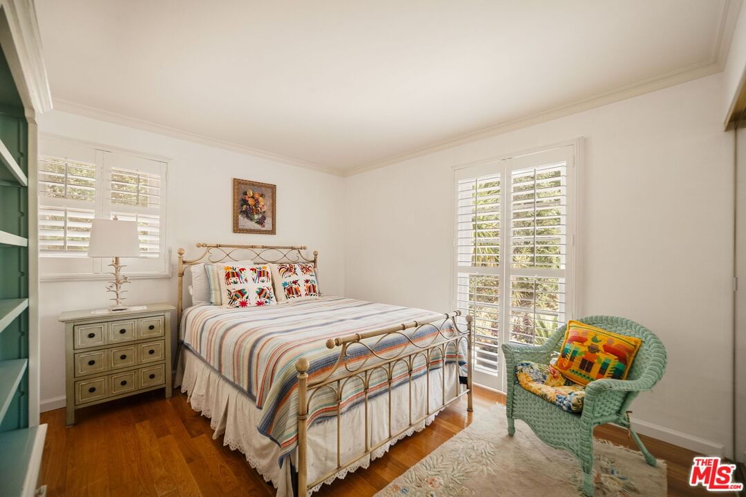 Pine Oak photo 25