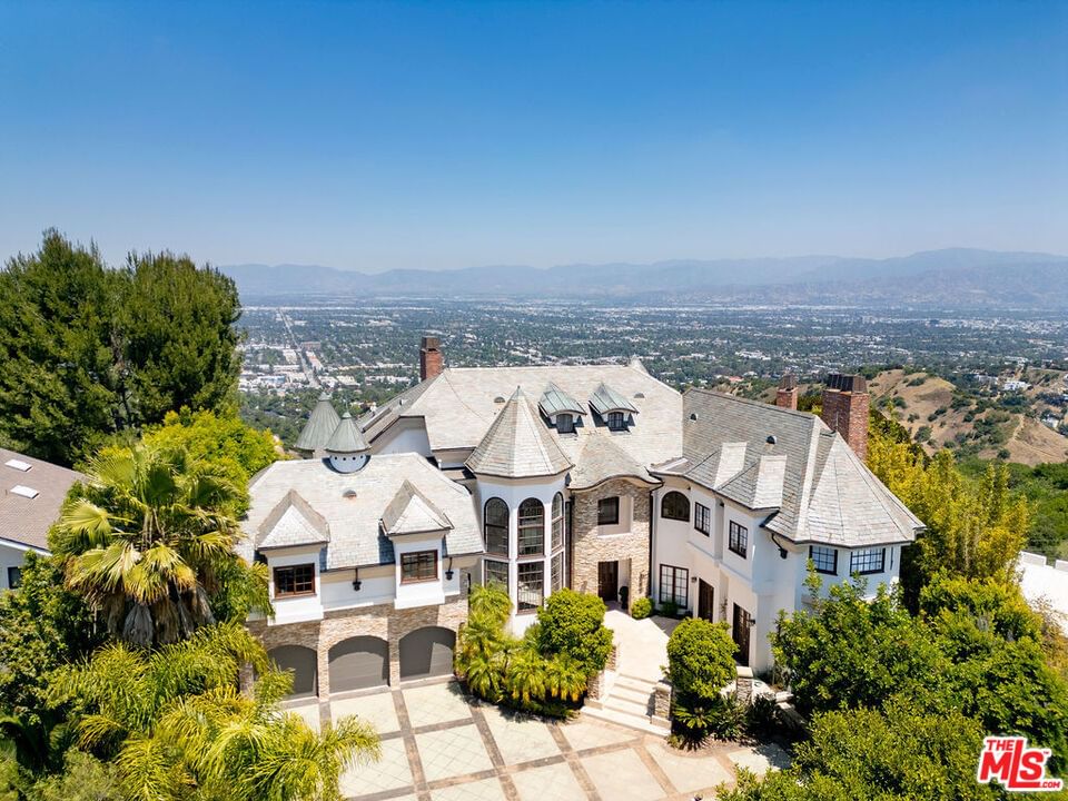 Mulholland photo 68