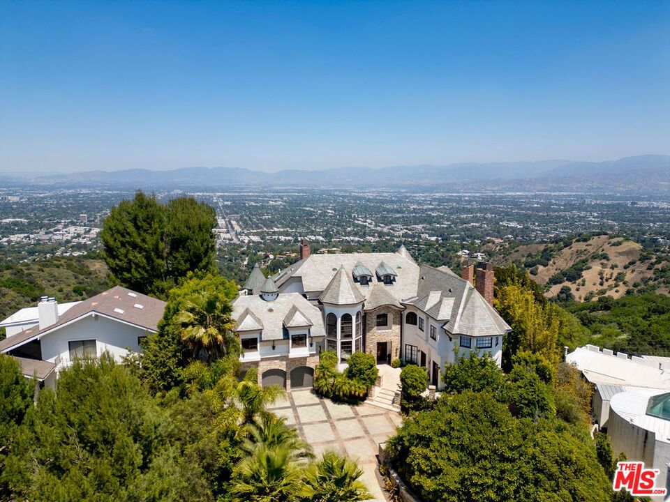 Mulholland photo 69