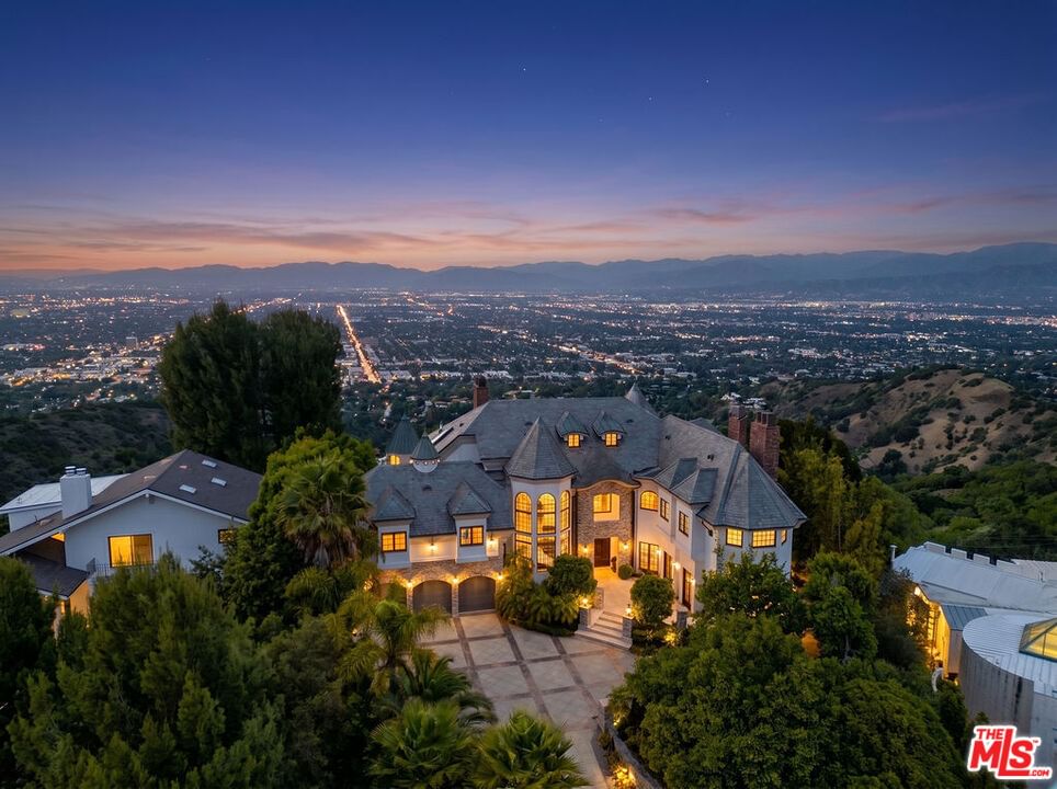 Mulholland photo 73