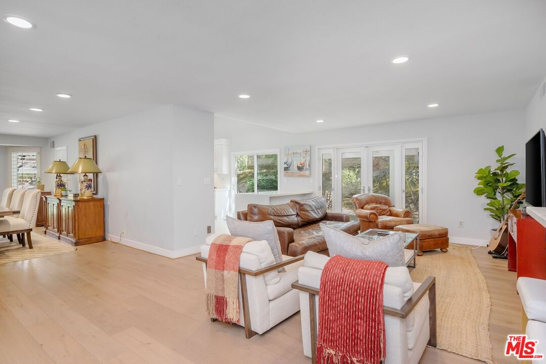 Lake Encino photo 20
