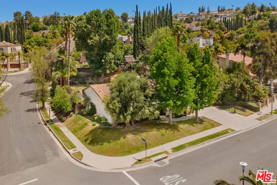 Lake Encino photo 51