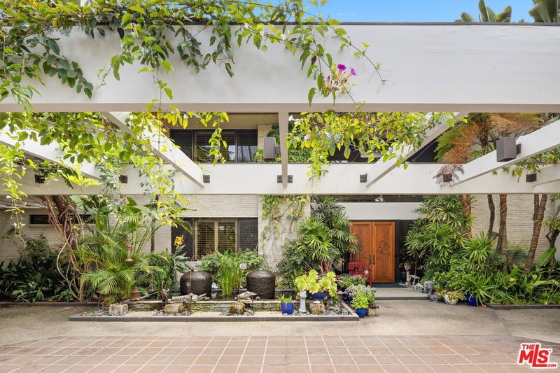 715 Beverly Dr