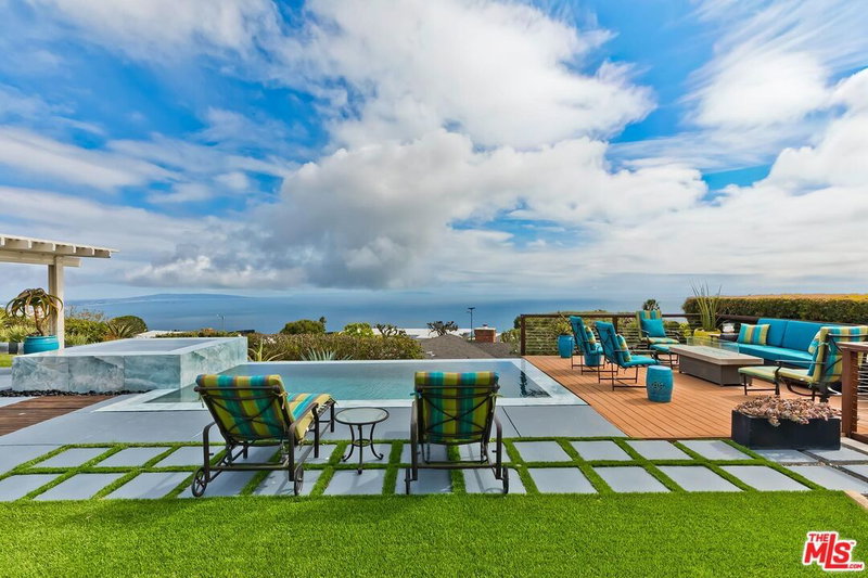 1334 Charmel Pl