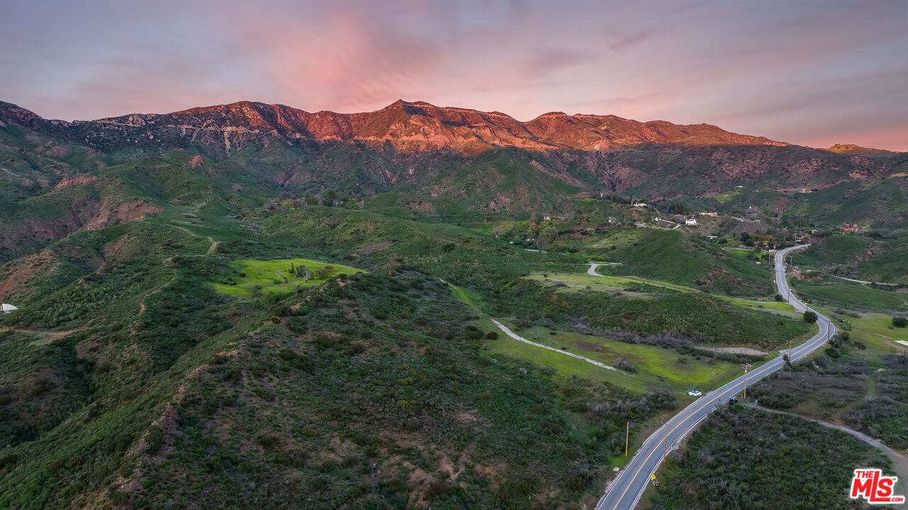 Mulholland photo 19