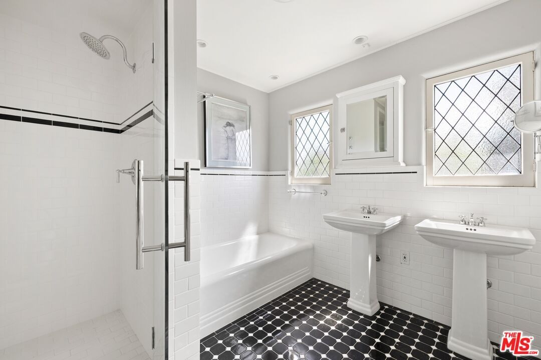 Windsor photo 11
