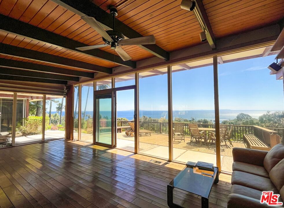 Sea Vista photo 21