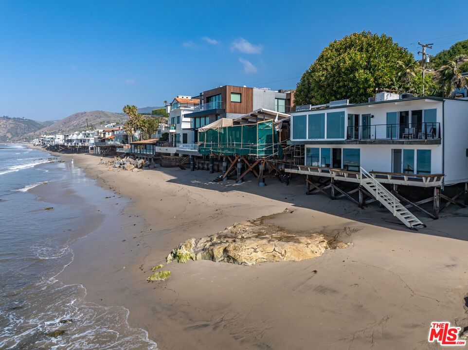Malibu photo 4
