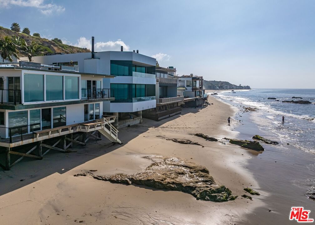 Malibu photo 6