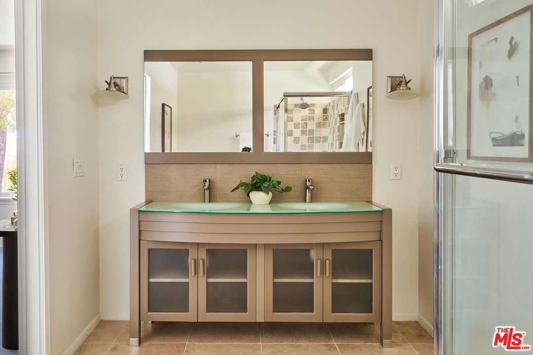 Woodland Crest photo 24