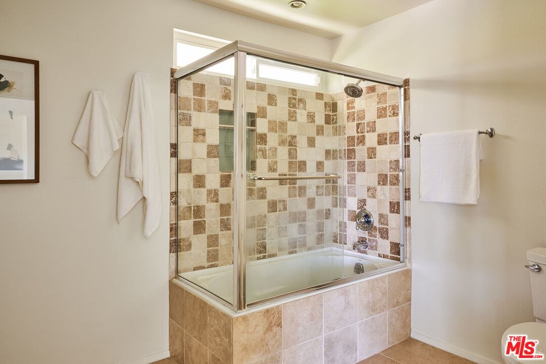 Woodland Crest photo 25