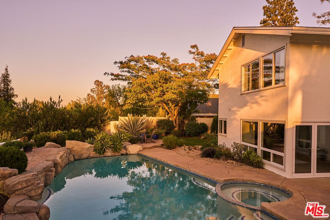 Woodland Crest photo 41