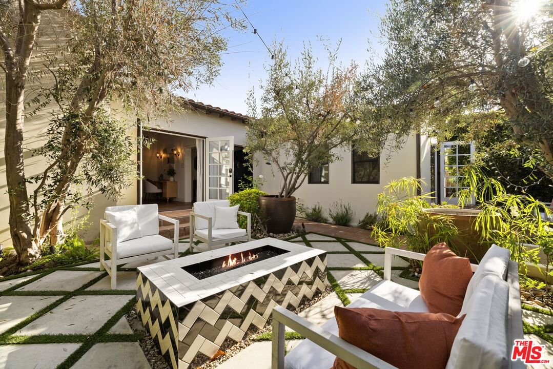 Rosewood photo 1