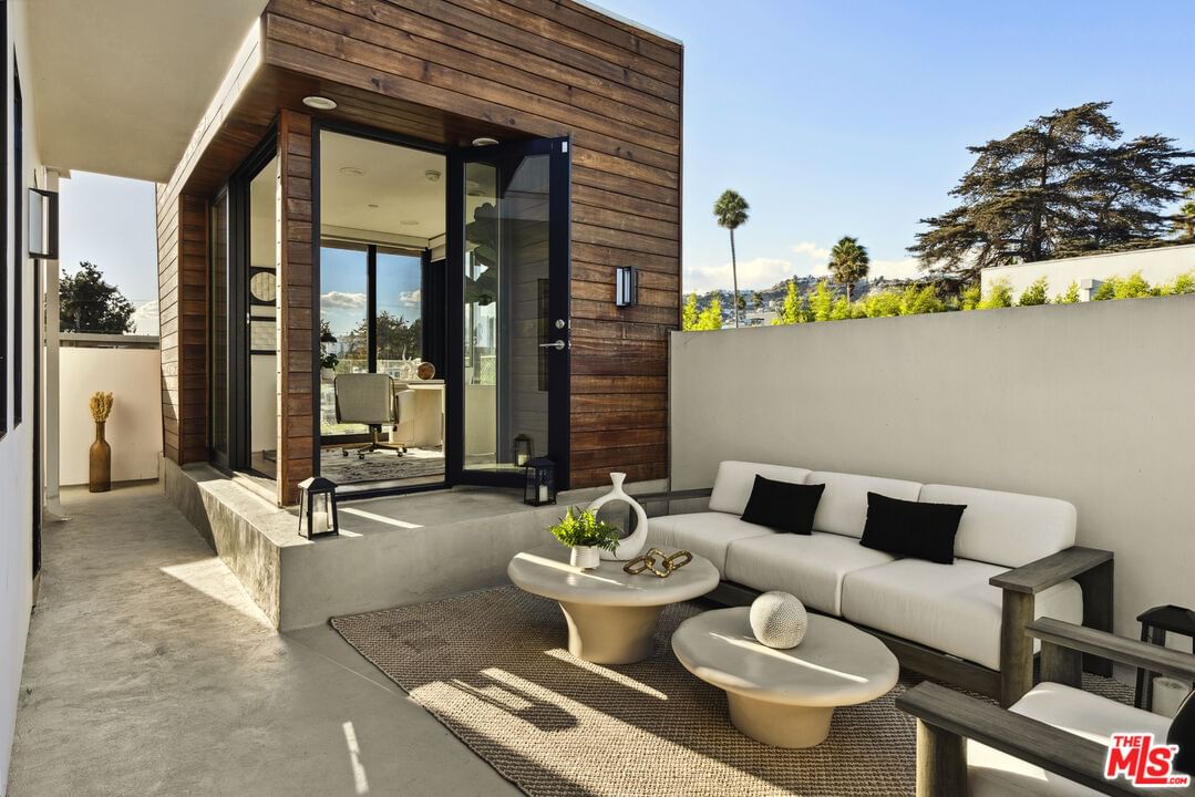 Crescent Heights photo 15