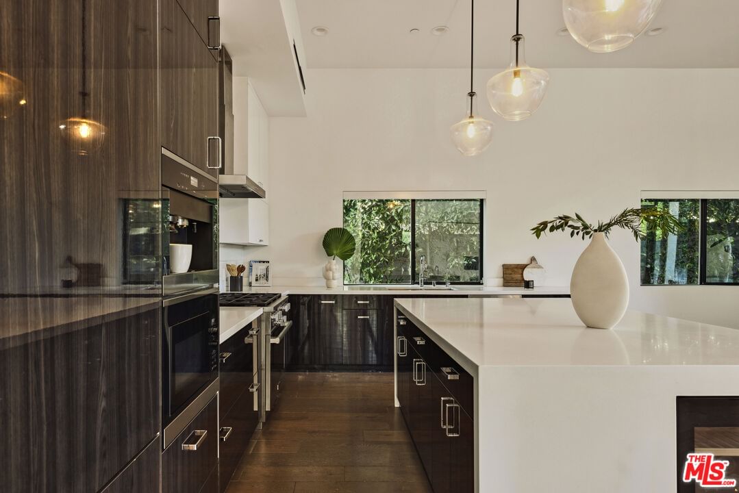 Crescent Heights photo 6