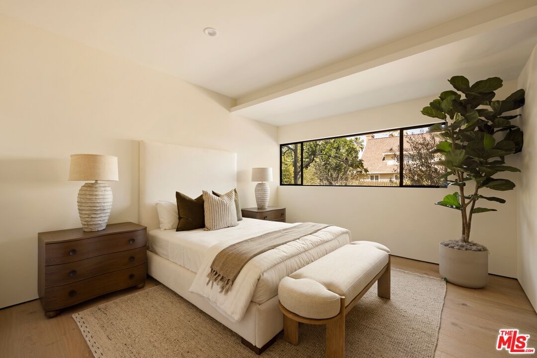 Crownridge photo 13