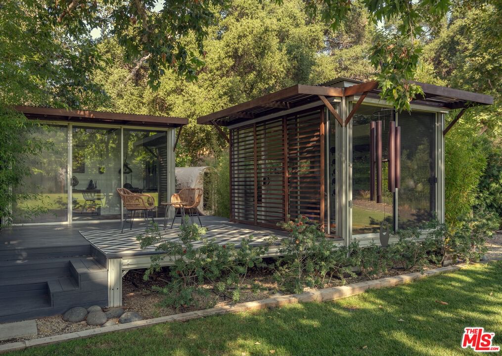 Mulholland photo 34