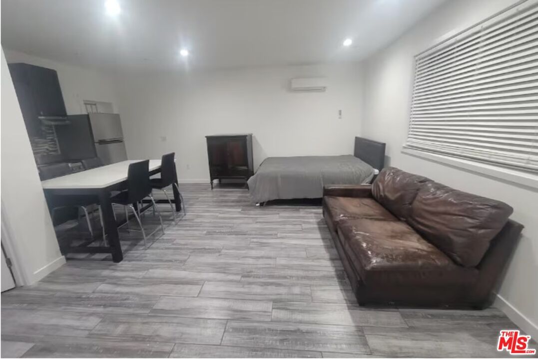Altadena photo 50