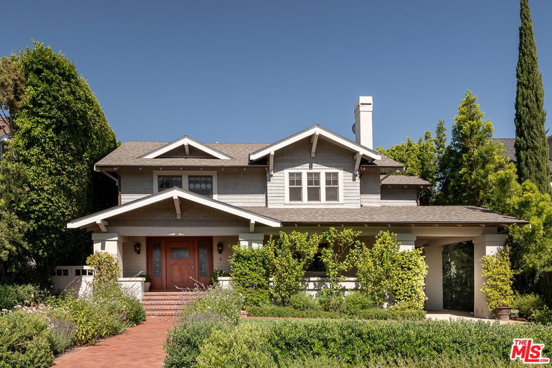 214 Van Ness Ave