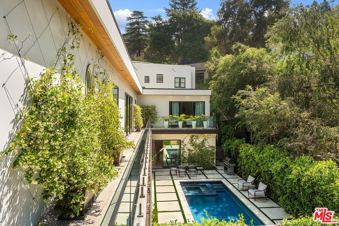 Laurel Canyon photo 51