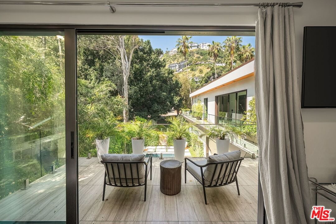Laurel Canyon photo 64