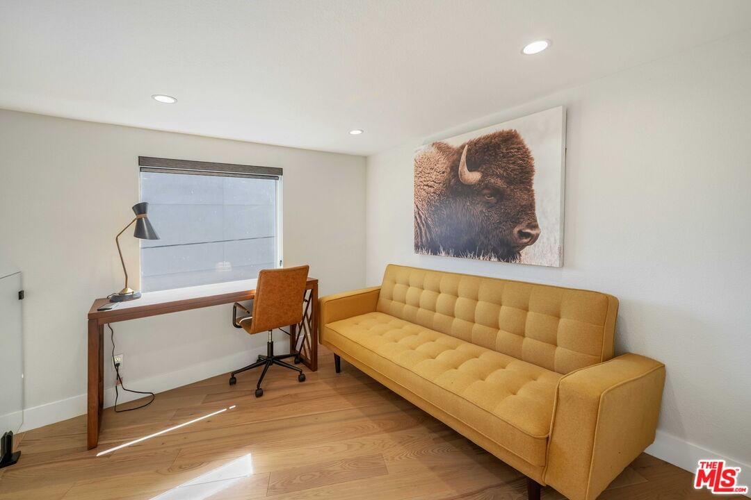 Cahuenga photo 12
