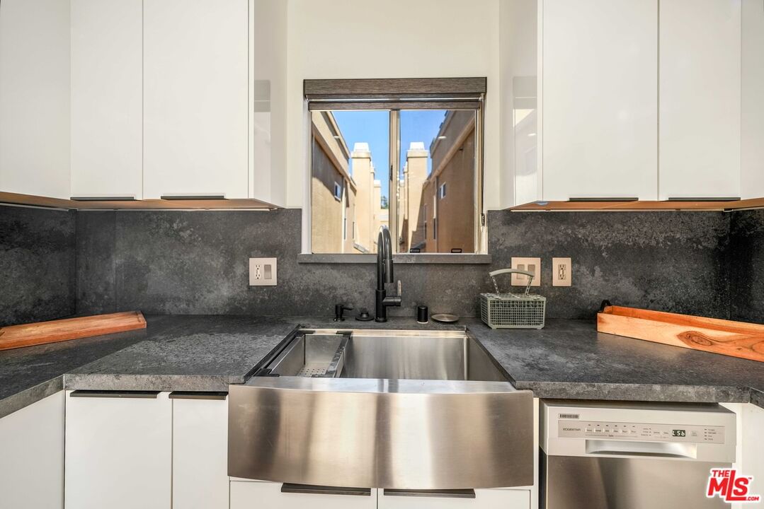 Cahuenga photo 20