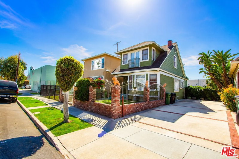 3109 Catalina St