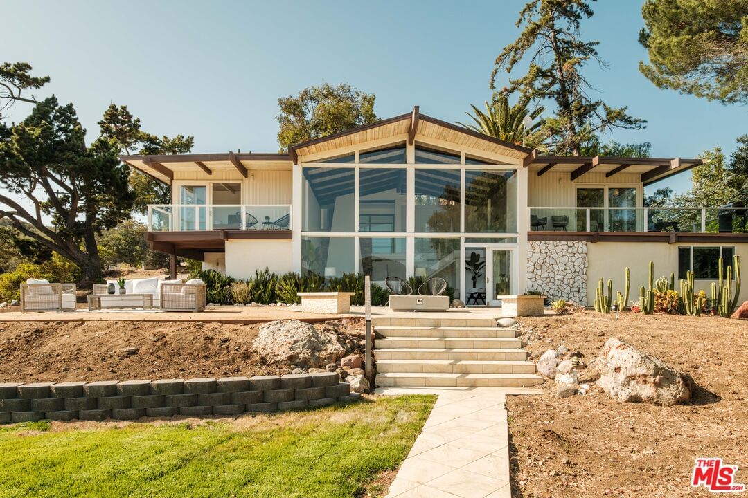 Mulholland photo 23
