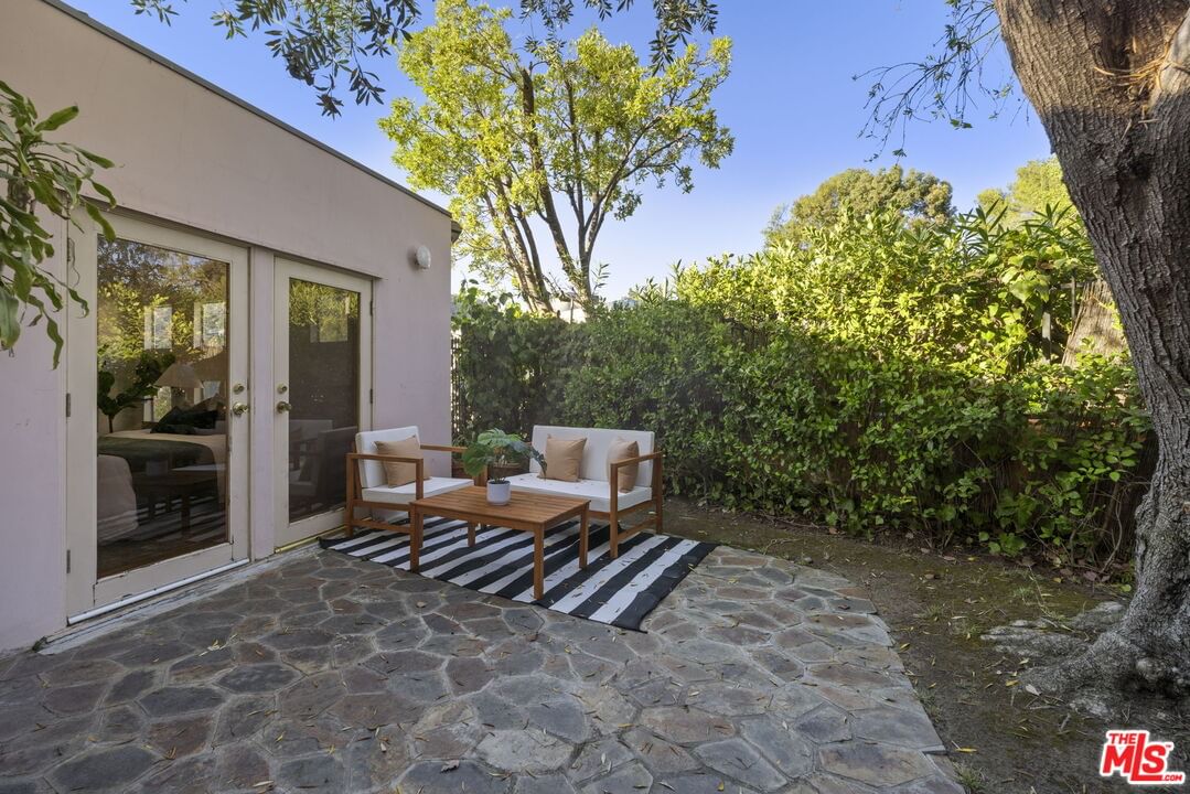 Hollyridge photo 52
