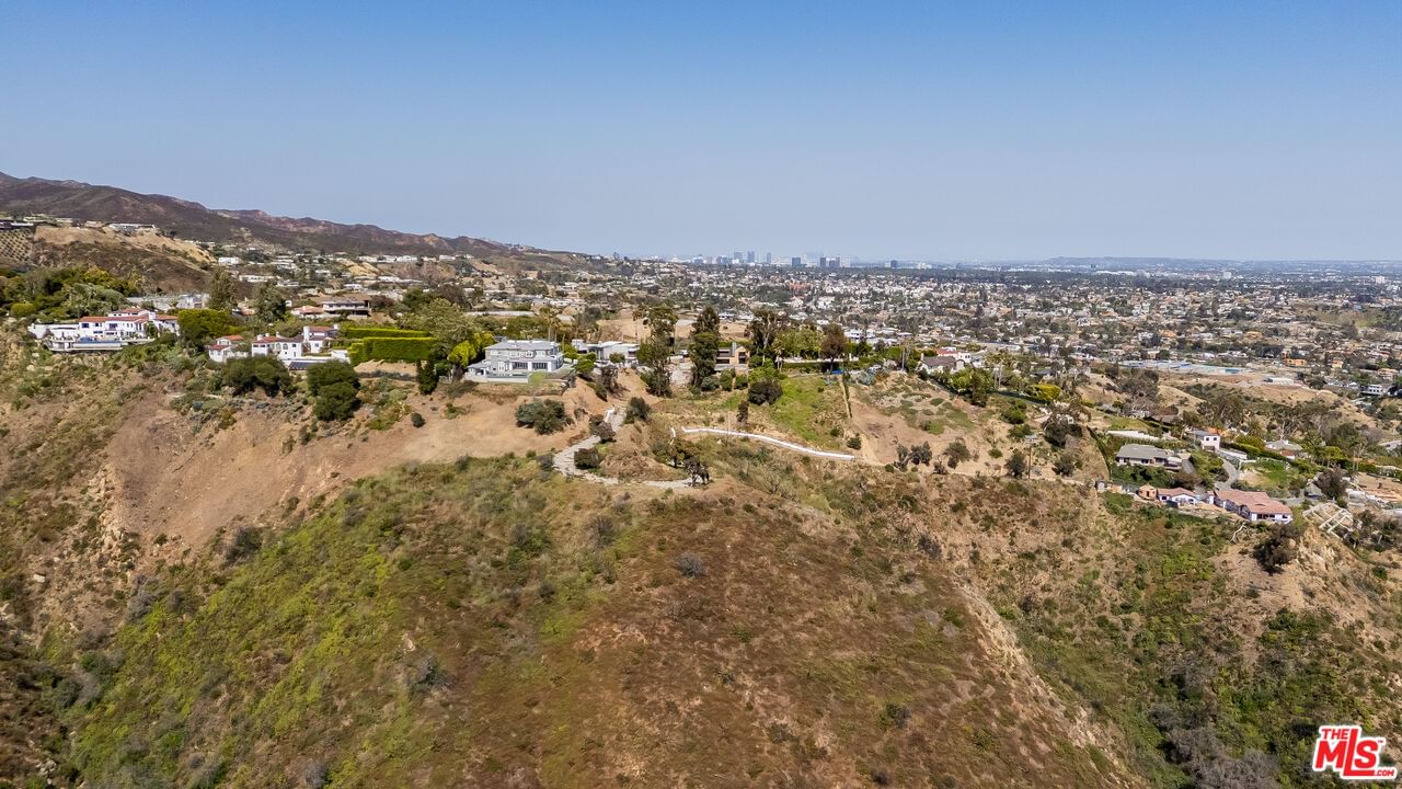 Paseo Miramar photo 9