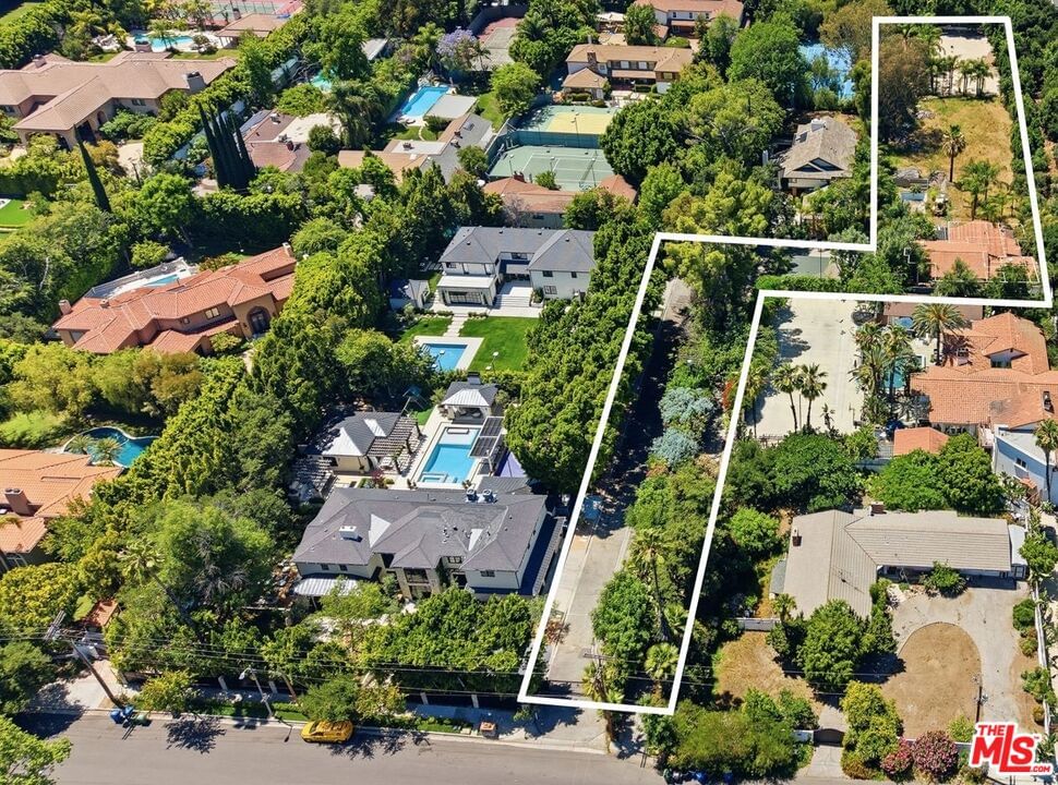 Encino photo 13