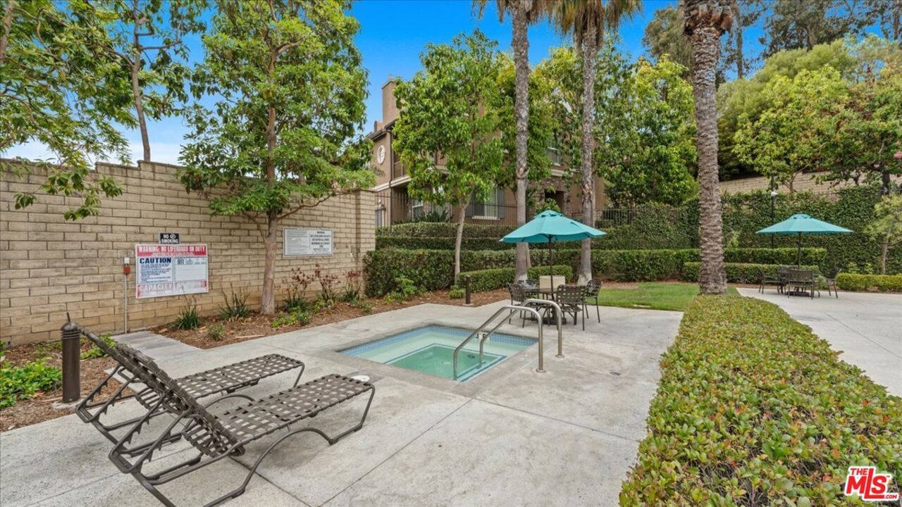 Chapman photo 38