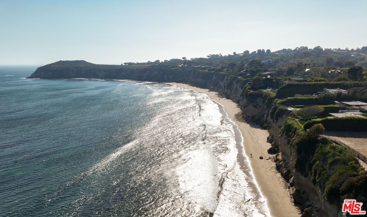Dume photo 13