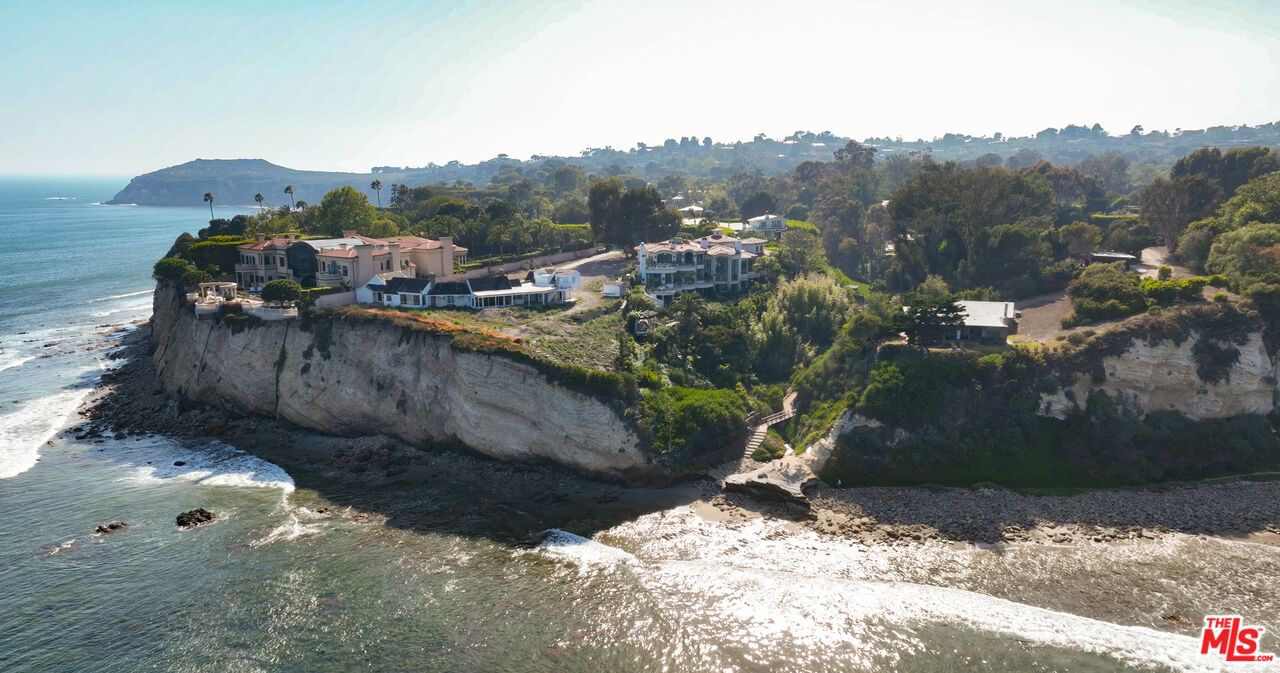 Dume photo 39