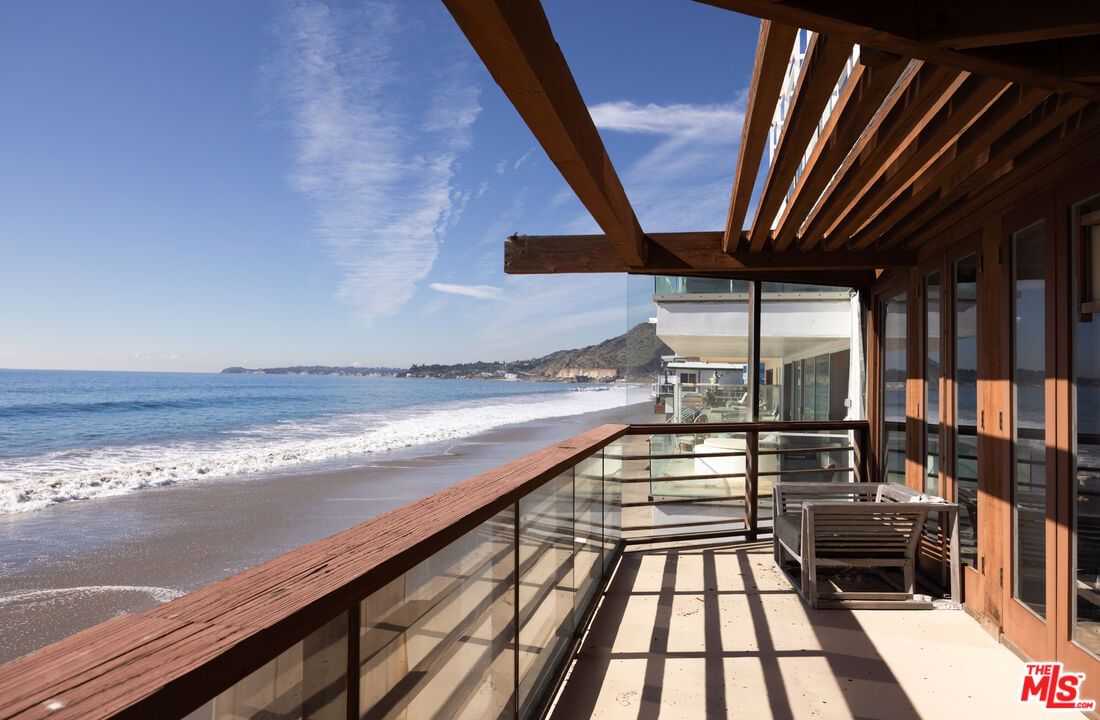 Malibu photo 12