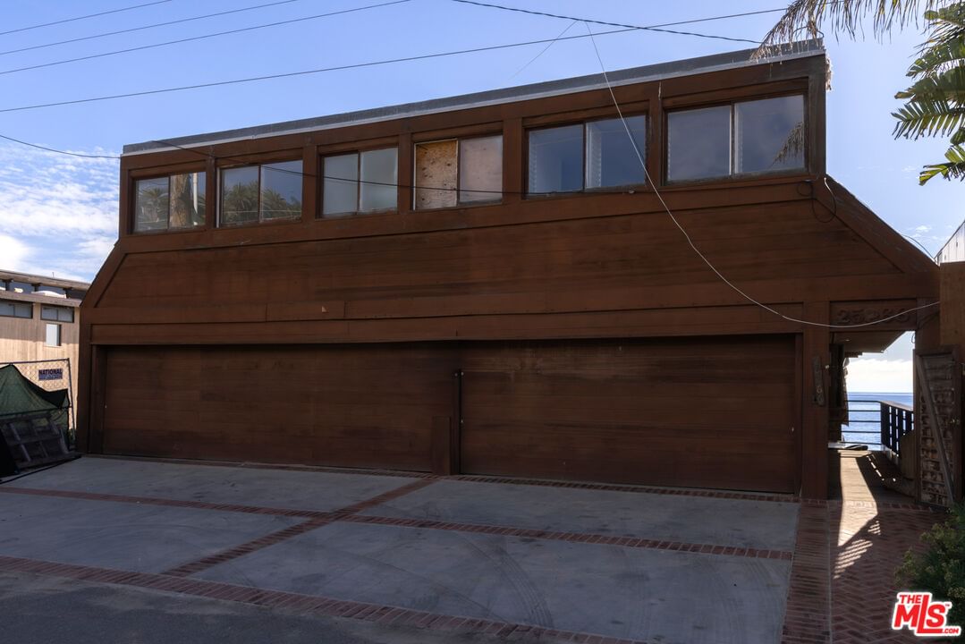 Malibu photo 15