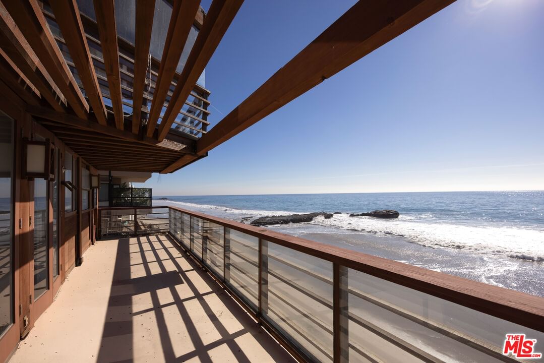 Malibu photo 9