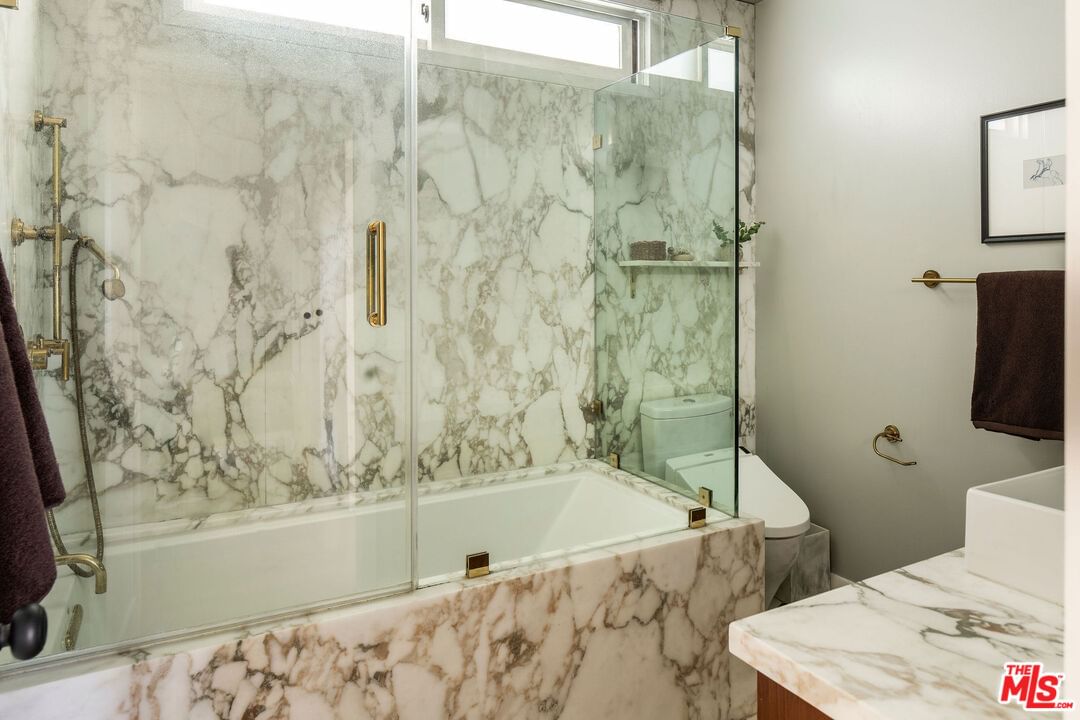Gramercy photo 18