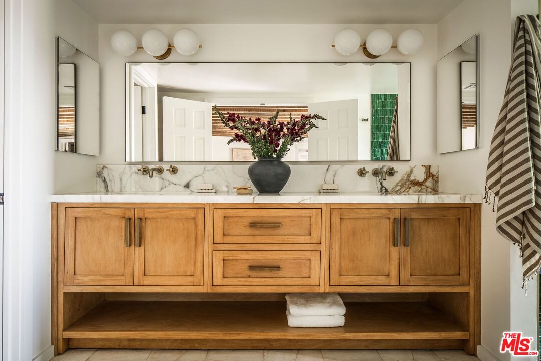 Gramercy photo 26
