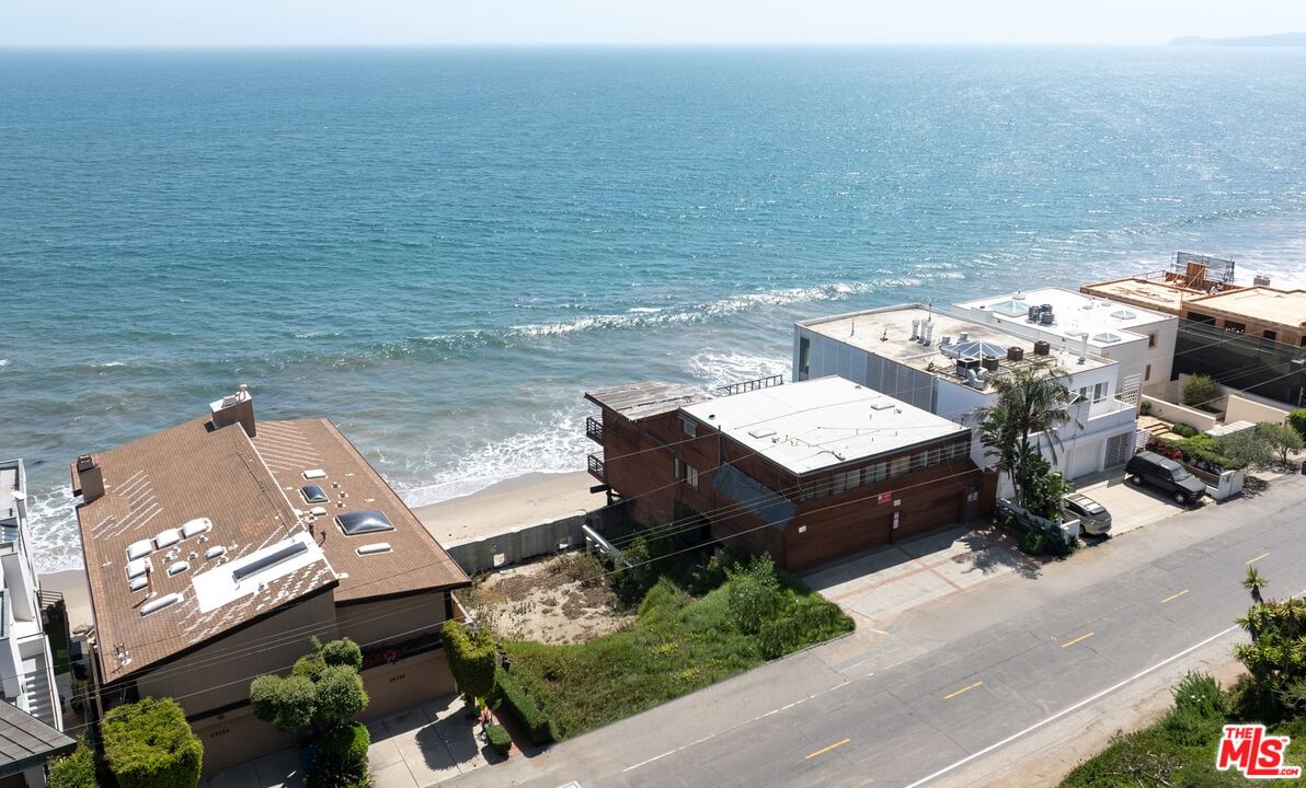 Malibu photo 5
